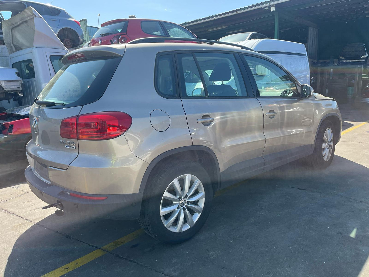 VOLKSWAGEN TIGUAN 2.0 2016