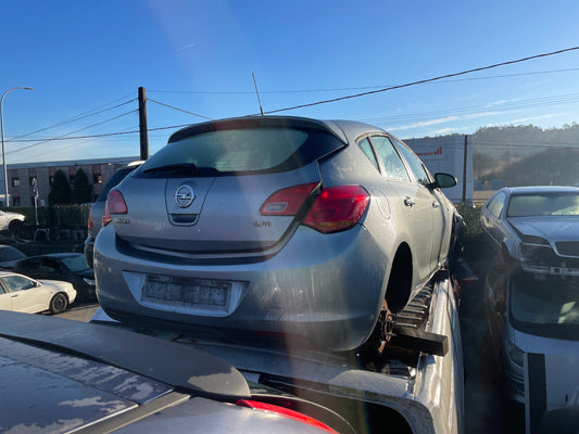 Opel Astra J 1.7 2010